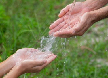 ﻿Для решения проблемы водоснабжения при отсутствии магистрального водопровода используются артезианские скважины. Это гидротехническое сооружение ...